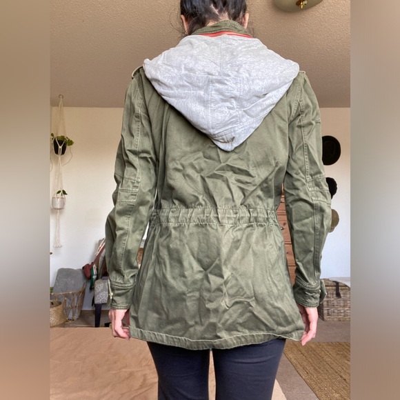 Spring Jacket - Picture 3 of 5